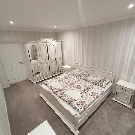Apartmanyhurbanova1 * 바르데요프
