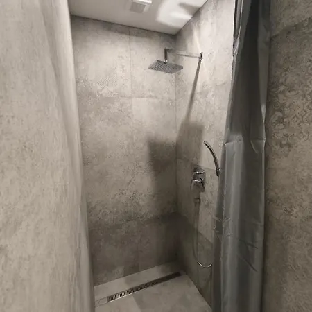 Apartmanyhurbanova1 Apartman *
